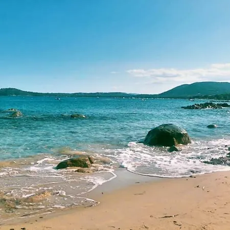 Daire Marina Di Pinarello, Appt Climatise A 400m De La Zonza